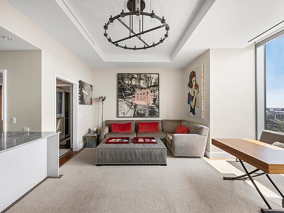 5th image of 1 Dalton St Unit 3404