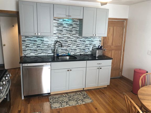 4th image of 55 Wade St Floor 1