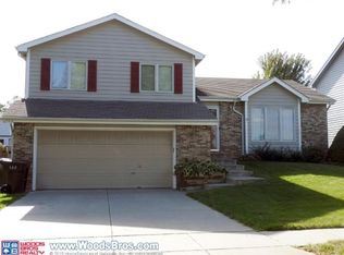 5231 NW 3rd St, Lincoln, NE 68521