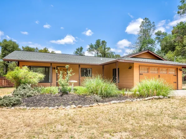 39288 Fair Oaks Dr, Oakhurst, CA 93644