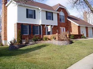 1925 Preston Ridge Dr, Chesterfield, MO 63017
