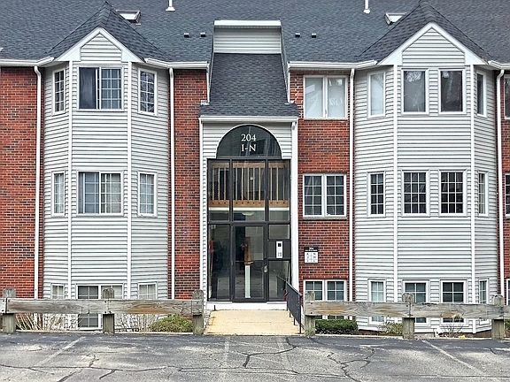 2nd image of 204 Tall Oaks Dr Unit I