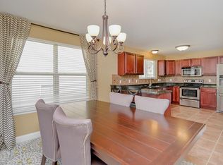 3134 Pin Oak Terrace Ct, Saint Louis, MO 63129