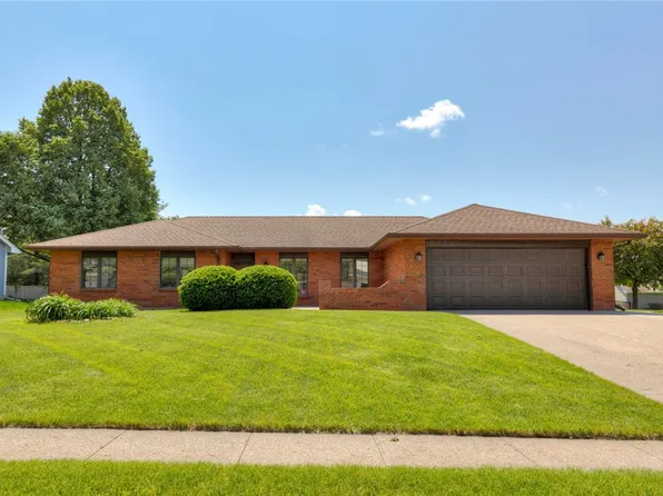 408 6th St NW, Altoona, IA 50009