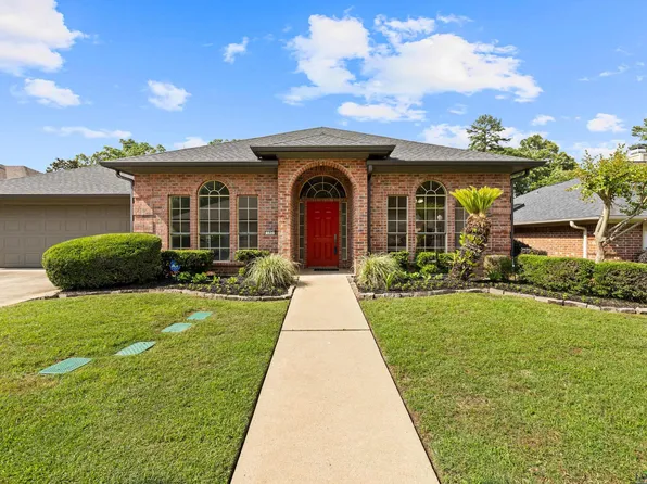 103 Village Green Dr, Longview, TX 75605