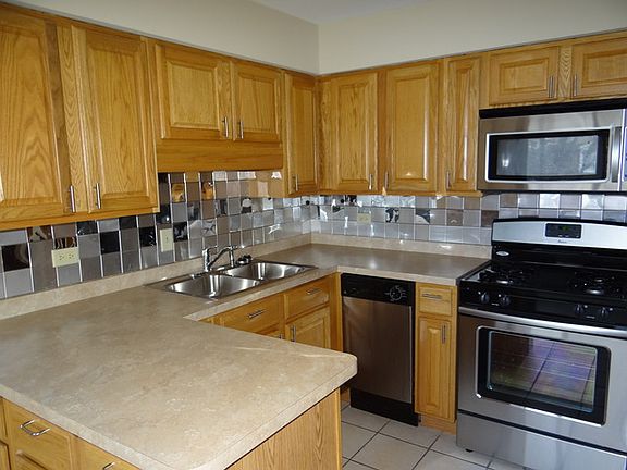 3rd image of 5338 W 96th St APT 204