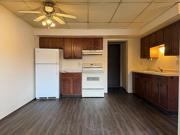 5th image of 911 Western Rd APT 3