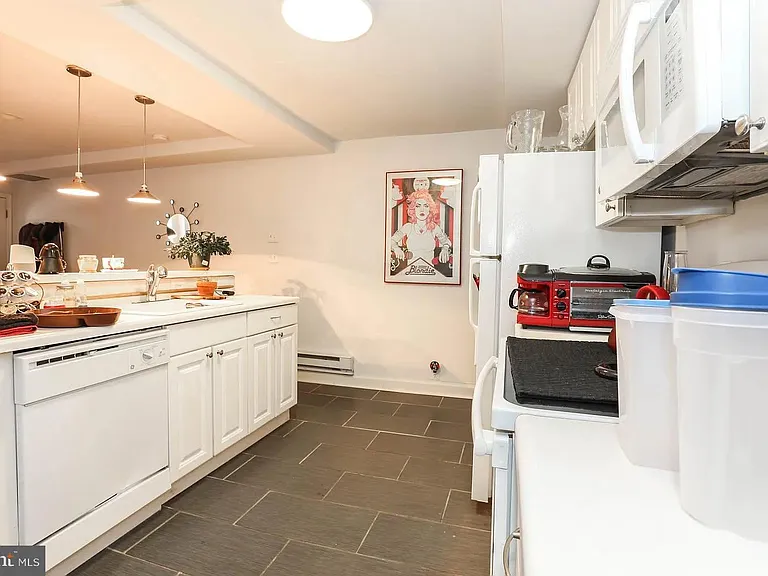 1451 W St NW #B — Photo 3