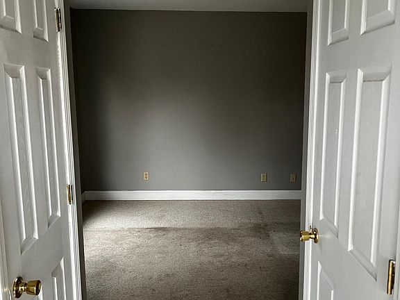4th image of 420 N Charles St #2