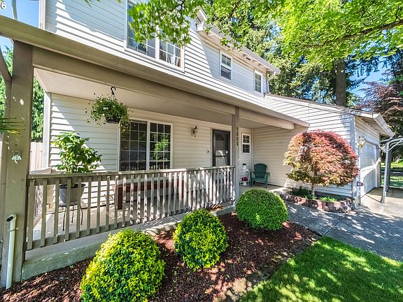4th image of 7606 NE 59th Cir