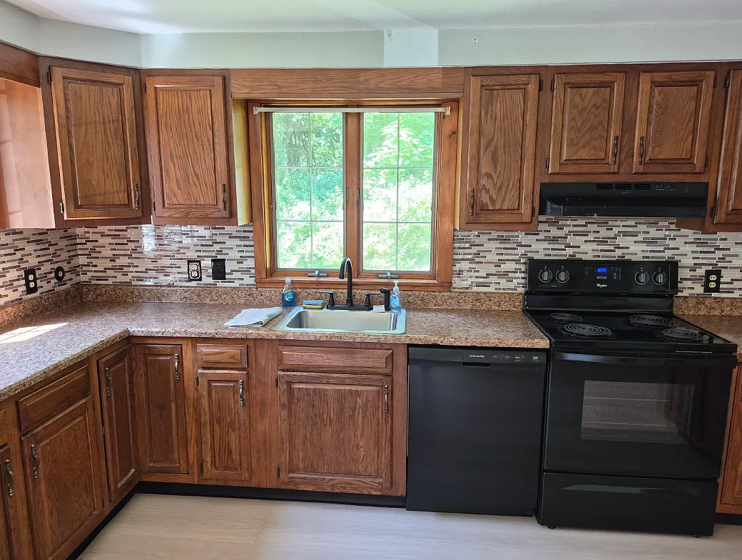 2 bed, 1.5 bath, 1464 sqft, $2,500 — Photo 3