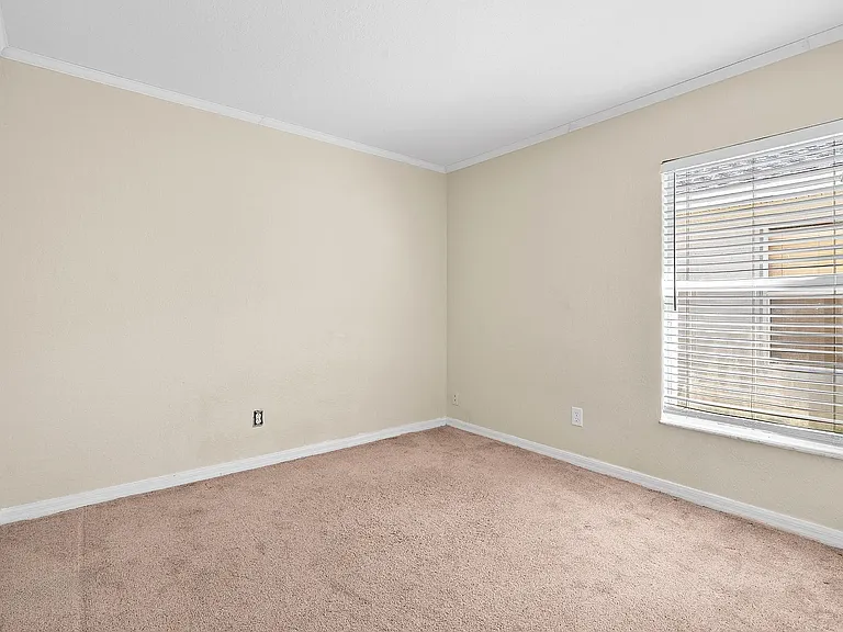 11806 Whisper Creek Dr — Photo 19