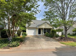 207 Plantation Dr, Pendleton, SC 29670