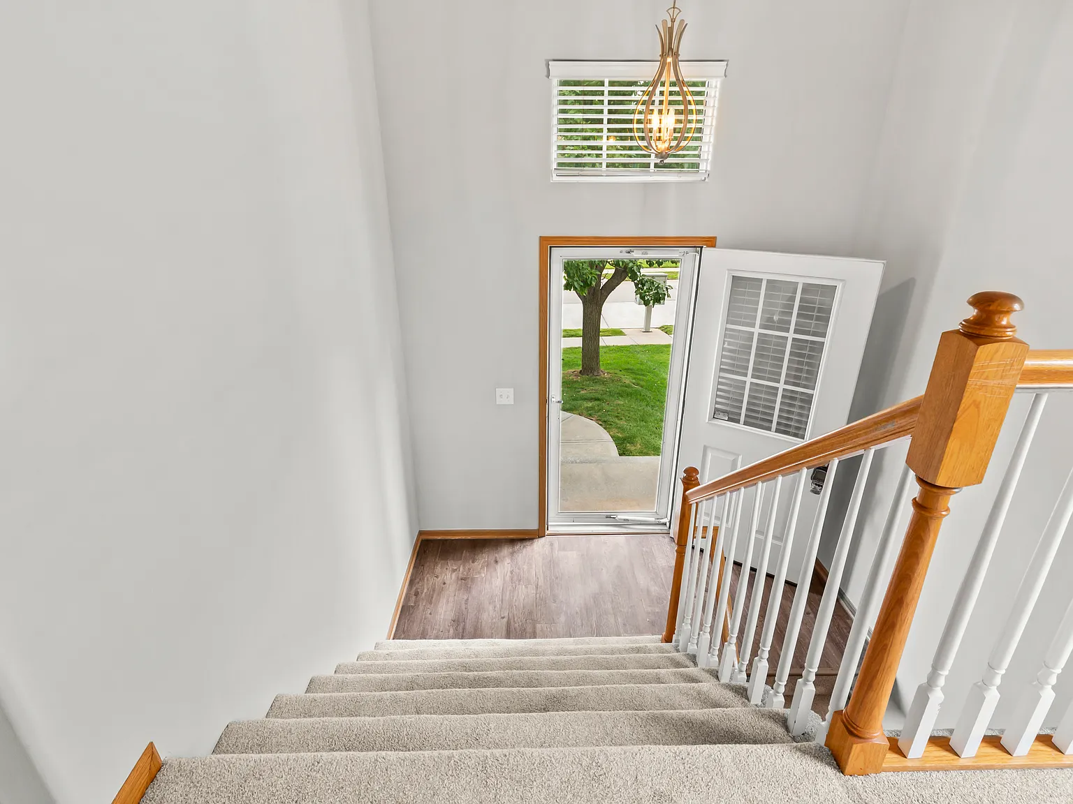 3 bed, 1598 sqft, $1,900 — Photo 3