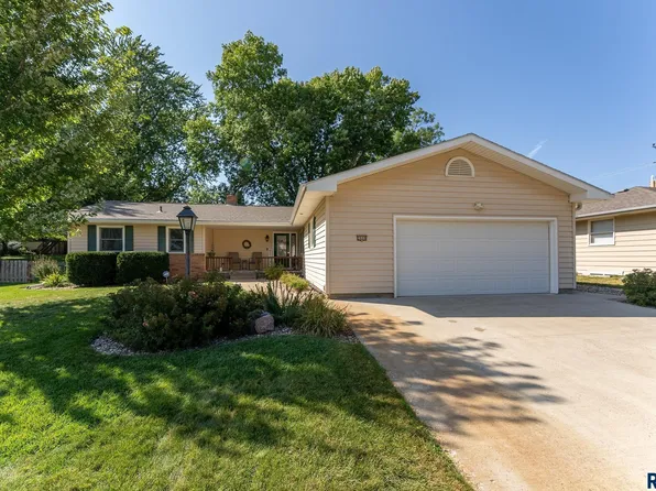 2609 S Elmwood Ave, Sioux Falls, SD 57105