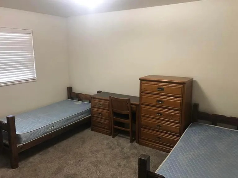 261 N 400 E #304 — Photo 4