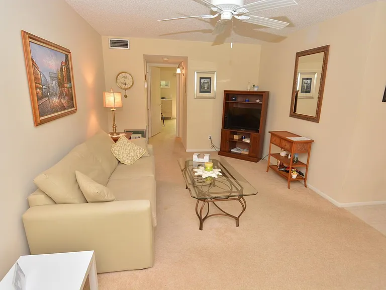1225 NW 21st St #2105 — Photo 6