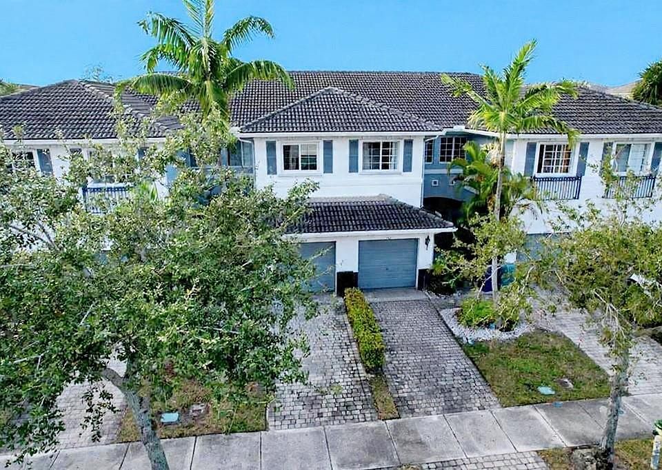 1st image of 1421 NW 34th Way #1421