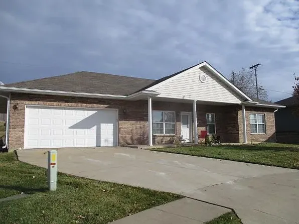 2606 Grand Banks Dr, Columbia, MO 65202