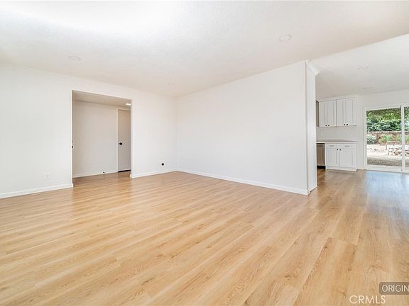 3rd image of 9960 Cottonwood Ave
