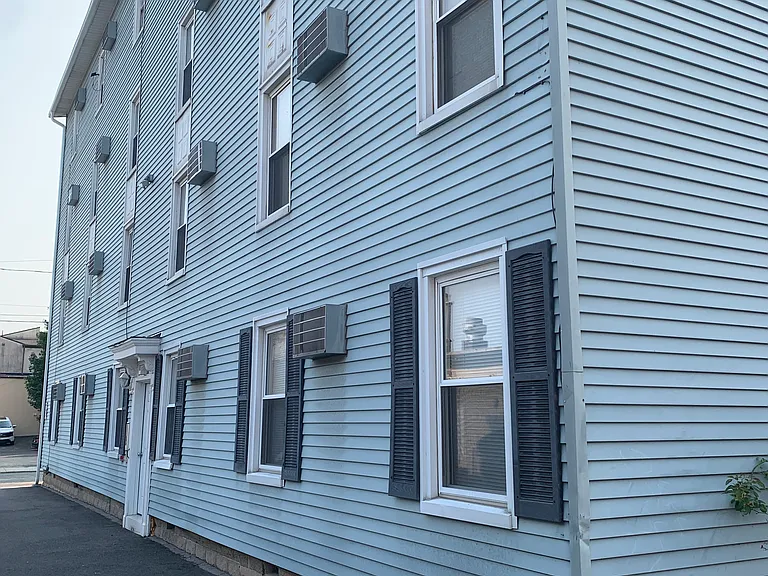 13 Park Pl #C-2 — Photo 1