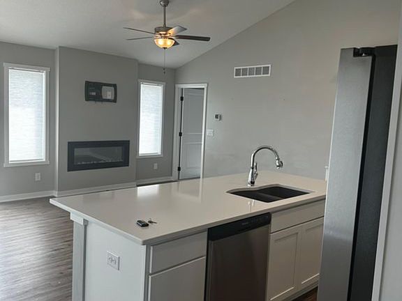 5th image of 1110 Westview Dr