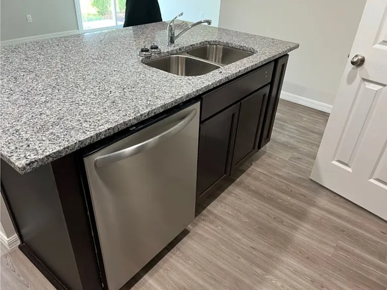 83 Wheatfield Dr #A — Photo 5