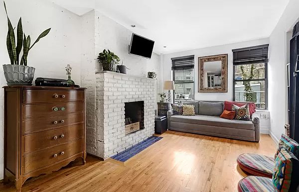 1st image of 22 Cornelia St APT 6