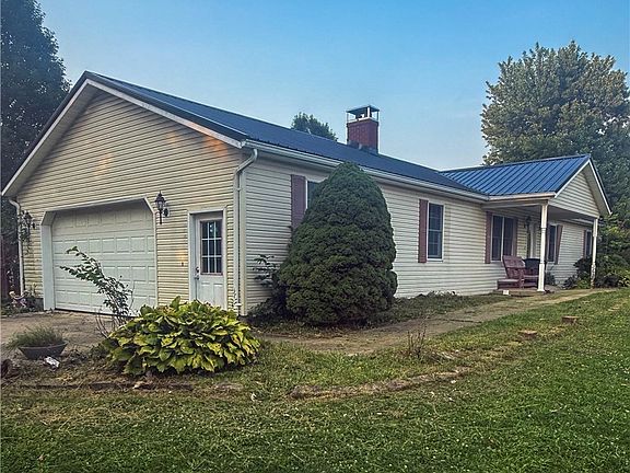2nd image of 412 Lattimer Rd W