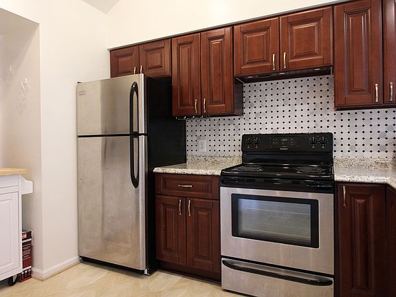5th image of 6608 Jupiter Hills Cir APT D