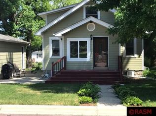 402 4th St, Nicollet, MN 56074