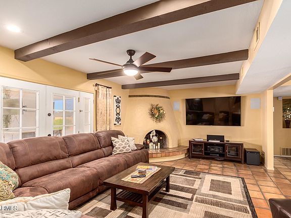 3rd image of 312 E Braeburn Dr