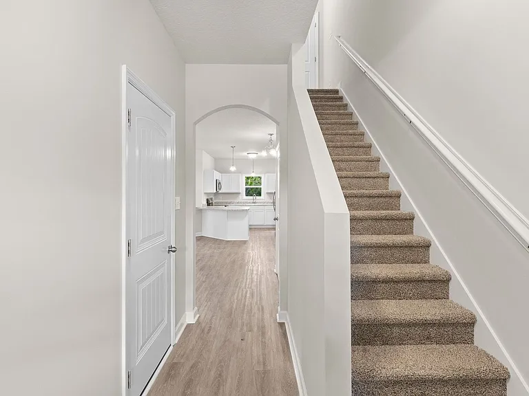 2033 Folkstone Woods Ln — Photo 13