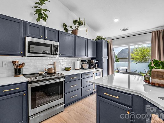 5th image of 163 Pleasant Grove Ln