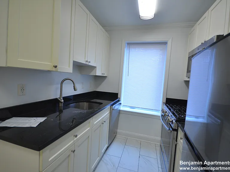 50 Alton Pl #1 — Photo 6