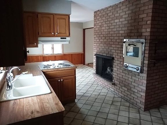 5th image of 2623 Karen Dr