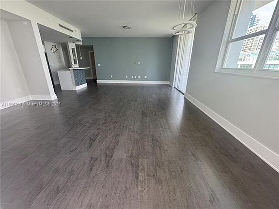 2nd image of 5970 Indian Creek Dr #Penthouse 3