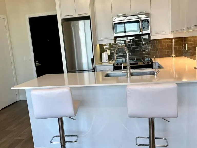 9471 Yonge St #740 — Photo 8