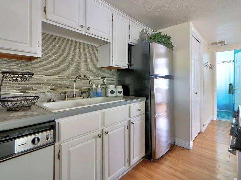 1108 S 950 E #223B — Photo 27