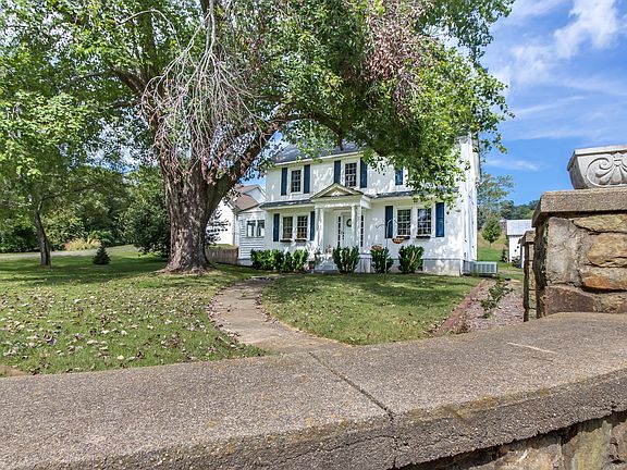 4th image of 6478 Emily Anne Ct