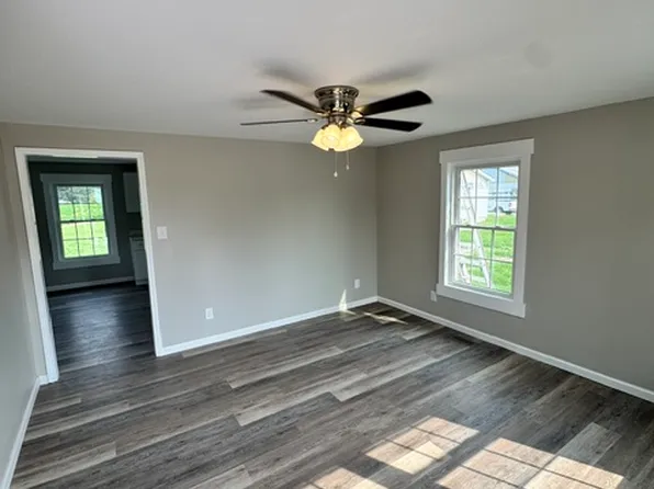 3724 Pelletier Town Rd, La Grange, NC 28551
