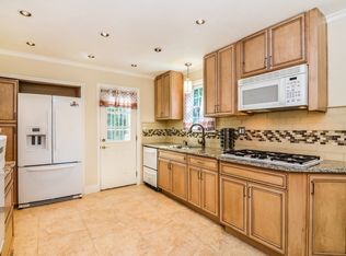 76 Abbeville Ln, White Plains, NY 10607