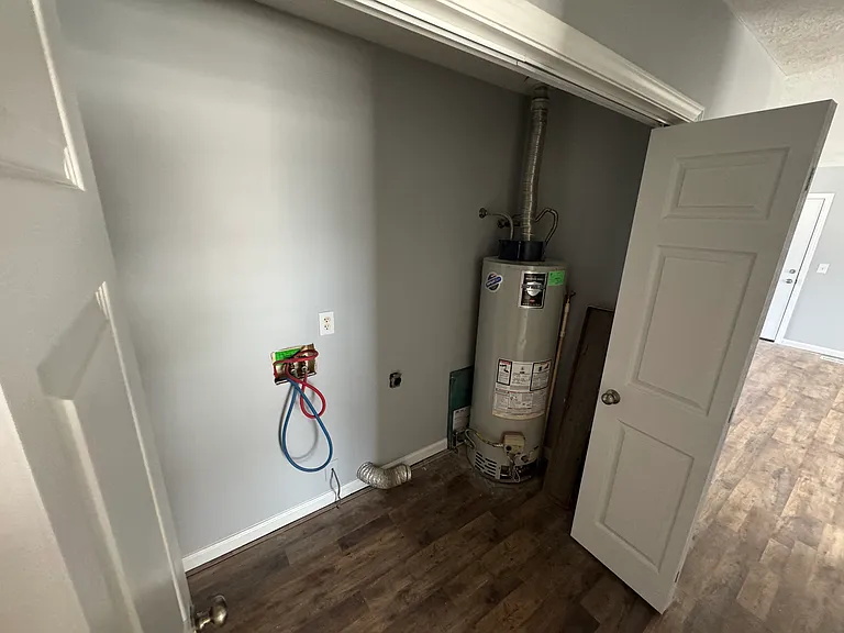 1211 Redbud St — Photo 19