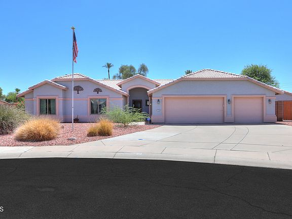 2nd image of 216 E PEBBLE Court