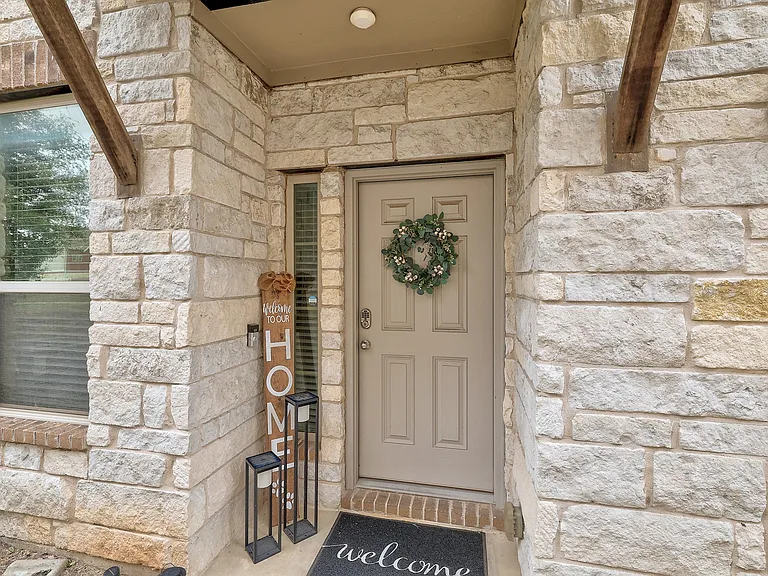2105 Town Centre Dr #48 — Photo 2