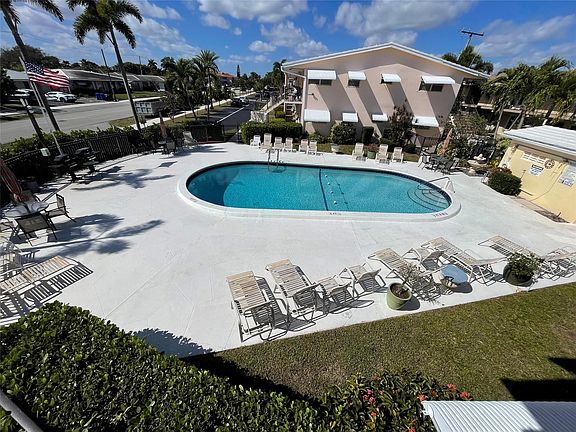 3rd image of 2141 NE 56th Street #209