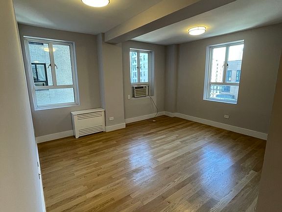 3rd image of 752 W End Ave #15BB