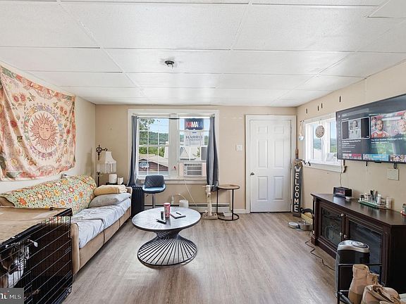 5th image of 168 Avenue A St