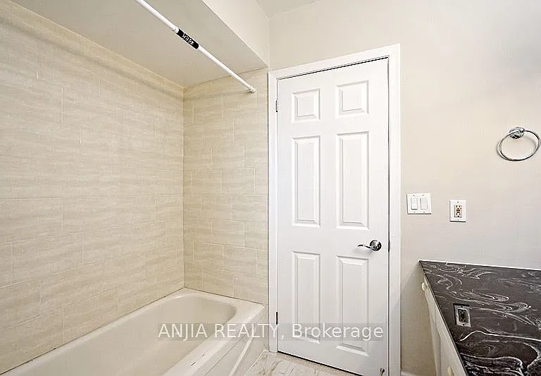 80 Alamosa Dr #UPPER — Photo 11