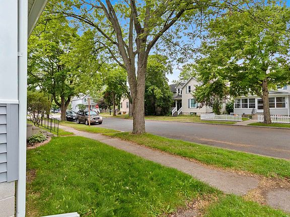 5th image of 1034 Josephine St